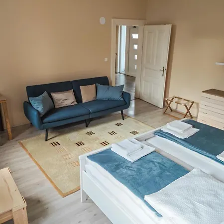 Corner Apartman Sarvar Exterior photo