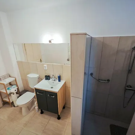 Corner Apartman Sarvar Exterior photo