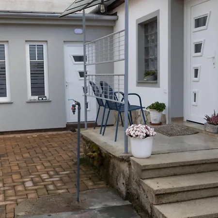 Corner Apartman Sarvar Exterior photo