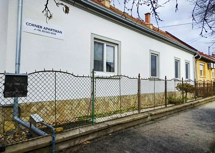 Corner Apartman